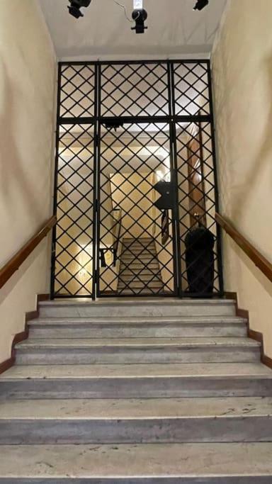 Vicolo San Trifone By Hili Apartment Roma Ngoại thất bức ảnh