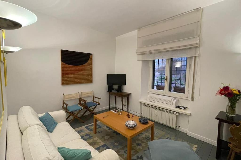 Vicolo San Trifone By Hili Apartment Roma Ngoại thất bức ảnh
